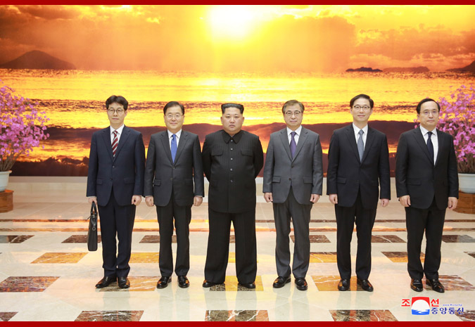 Kim Jong Un Meets Members of Delegation of Special Envoy of S. Korean President - Image