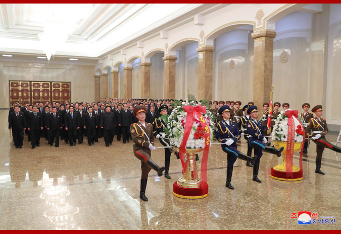 Supreme Leader Kim Jong Un Visits Kumsusan Palace of Sun - Image