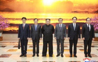 Kim Jong Un Meets Members of Delegation of Special Envoy of S. Korean President - Image